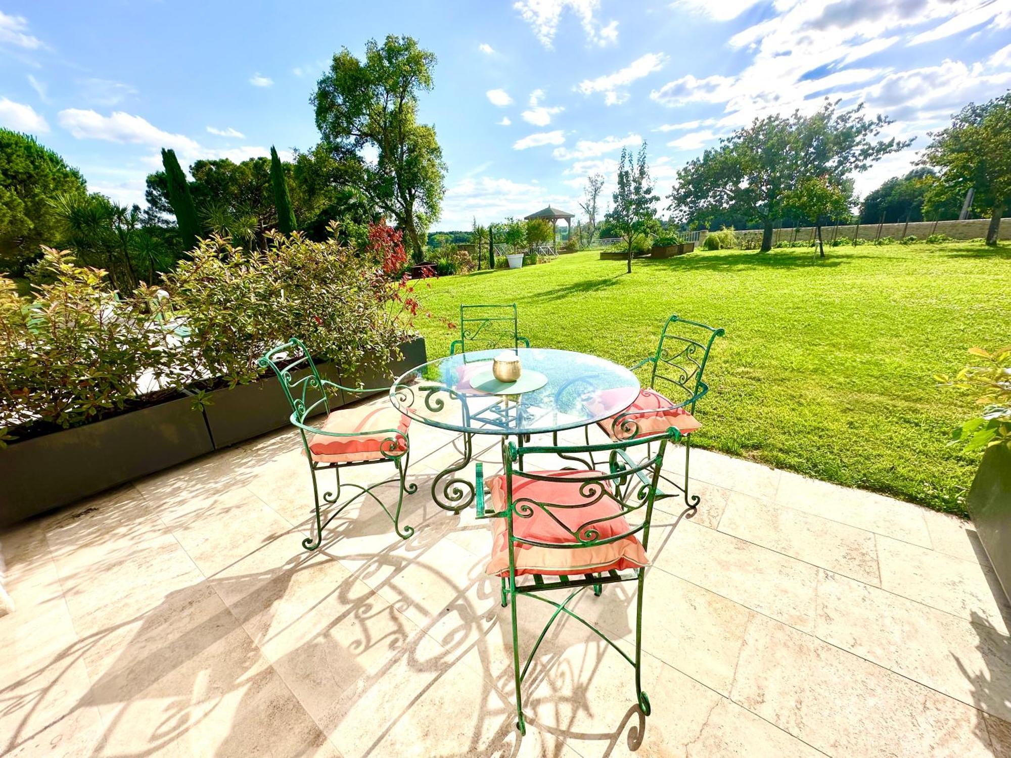 Chateau De Lafont Suites Saint-Vivien  エクステリア 写真