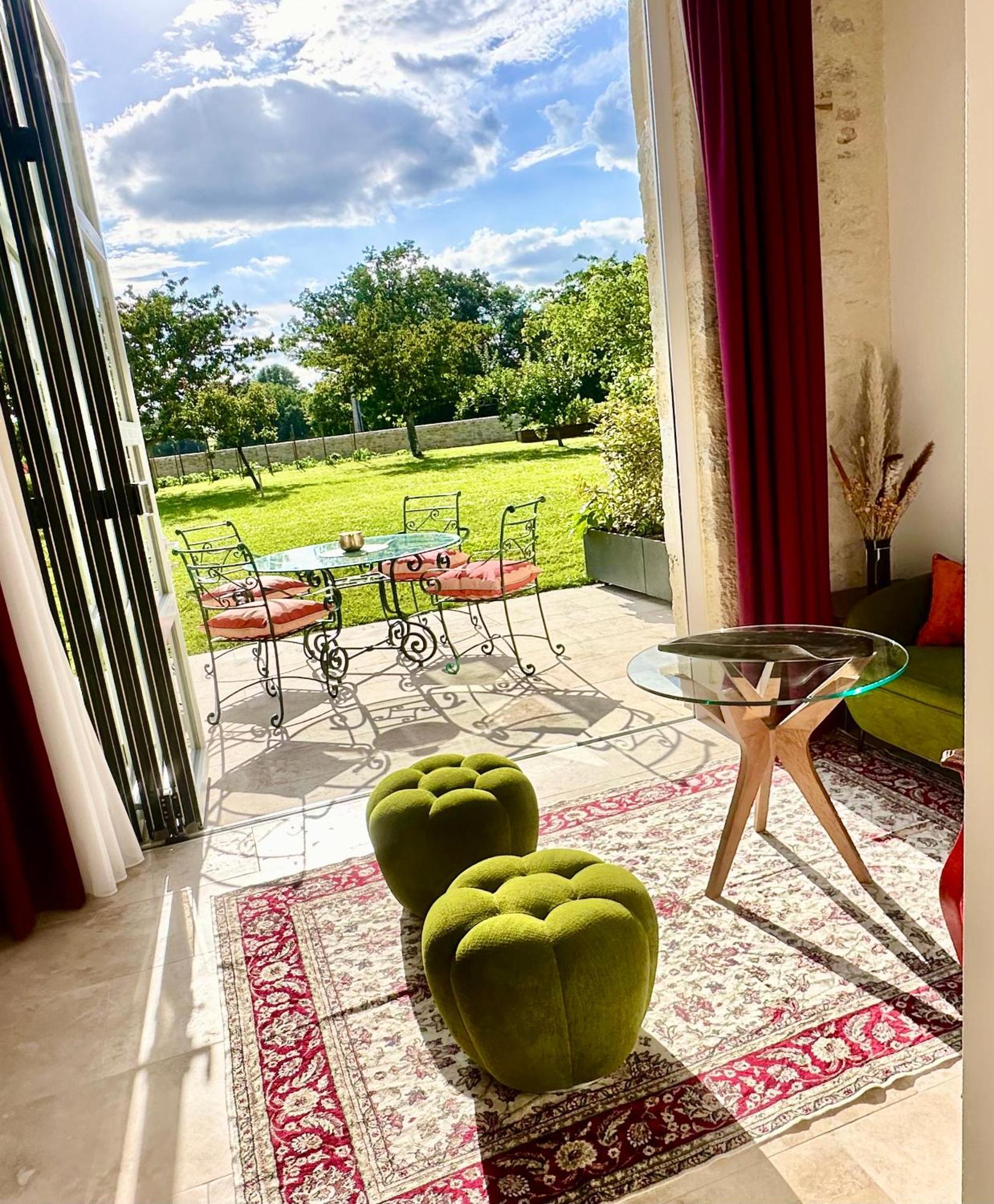 Chateau De Lafont Suites Saint-Vivien  エクステリア 写真