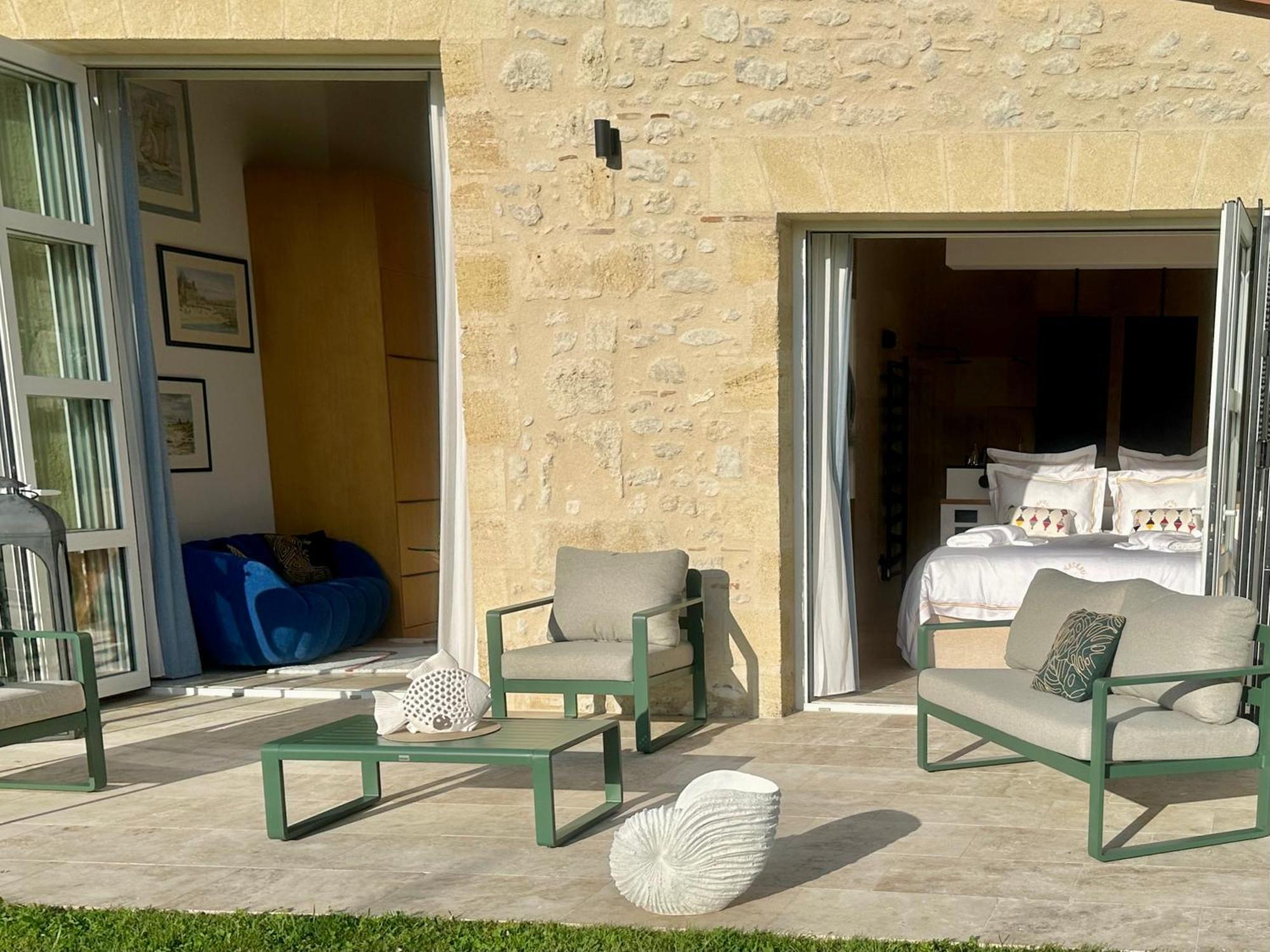 Chateau De Lafont Suites Saint-Vivien  エクステリア 写真