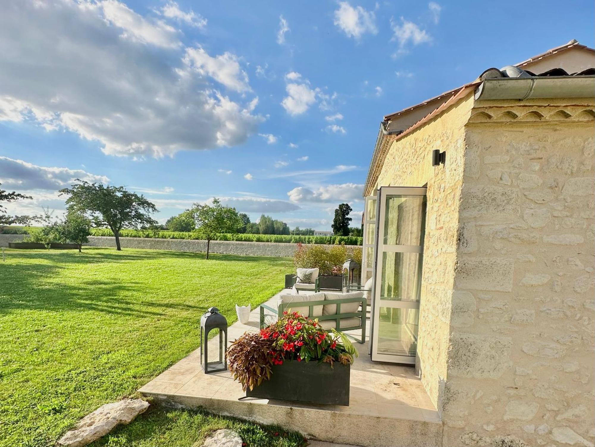 Chateau De Lafont Suites Saint-Vivien  エクステリア 写真