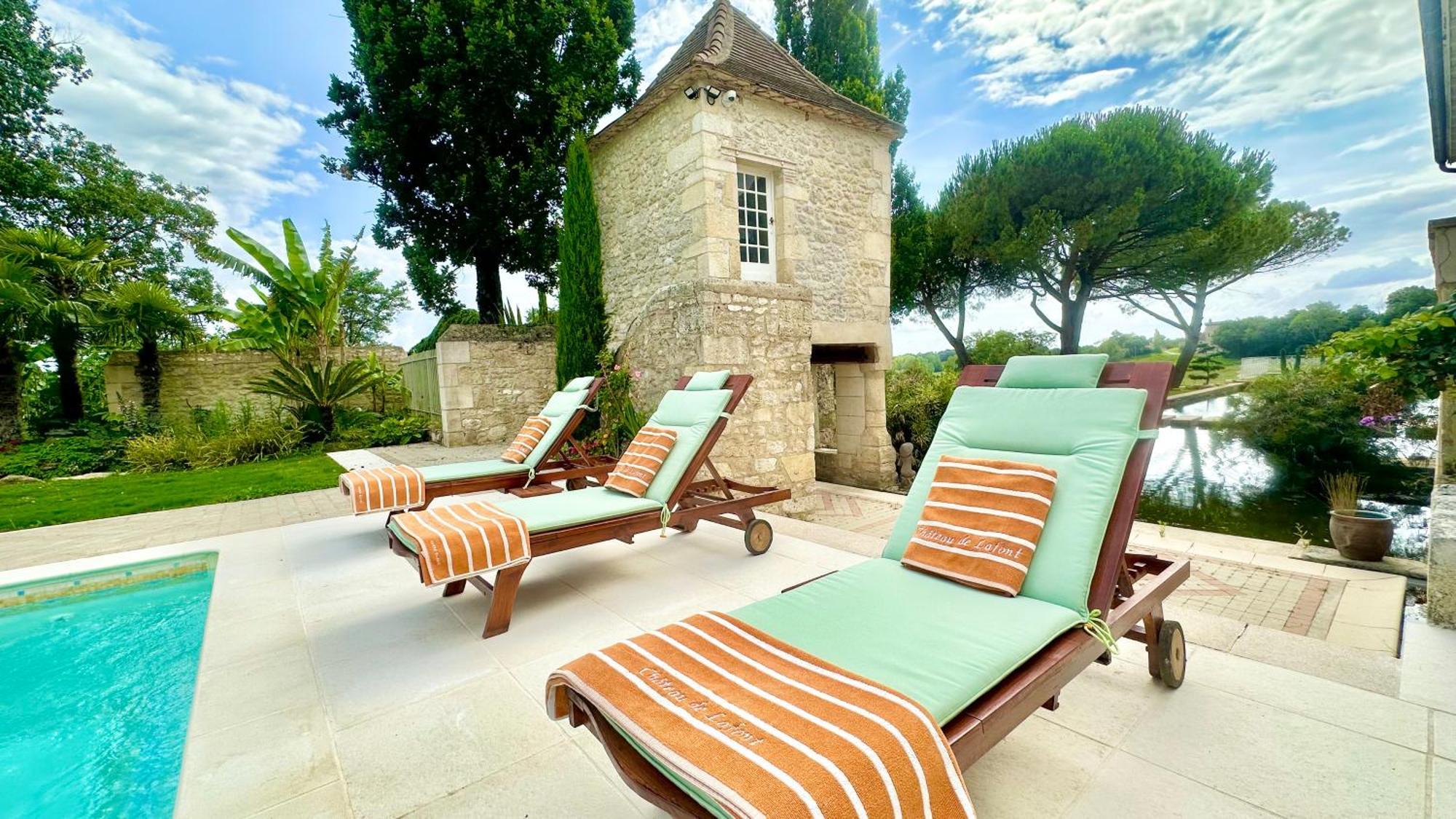 Chateau De Lafont Suites Saint-Vivien  エクステリア 写真