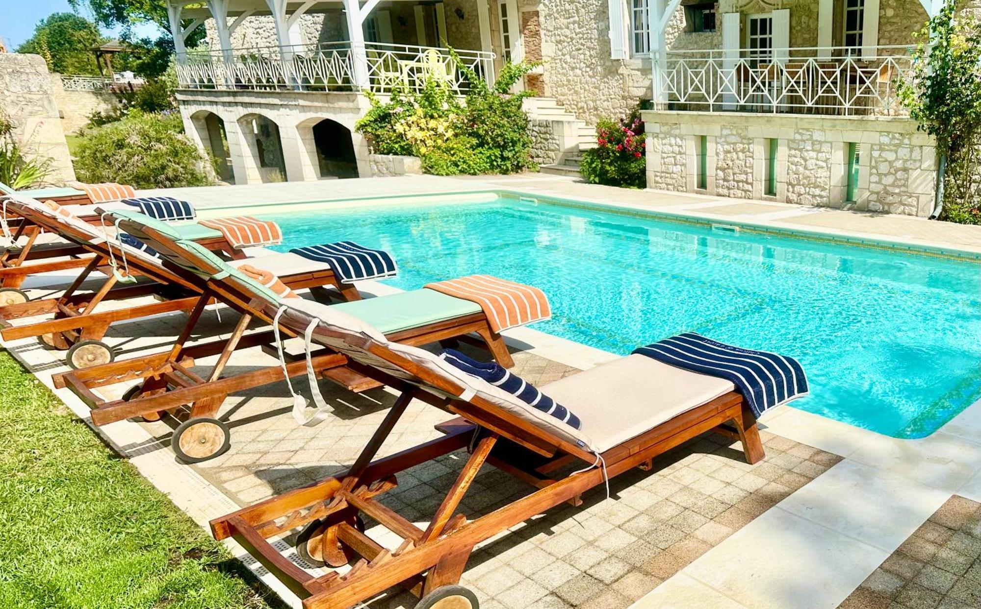 Chateau De Lafont Suites Saint-Vivien  エクステリア 写真