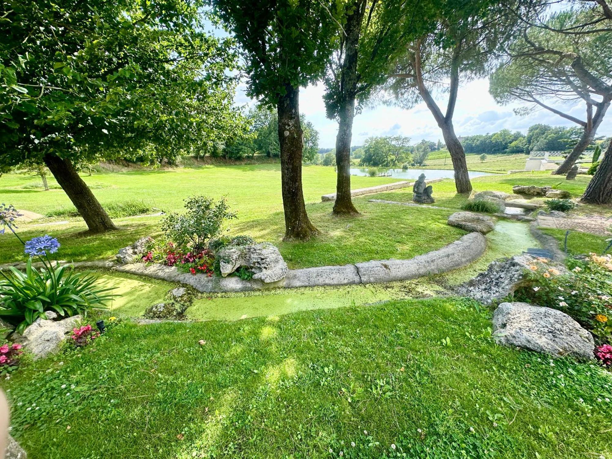 Chateau De Lafont Suites Saint-Vivien  エクステリア 写真